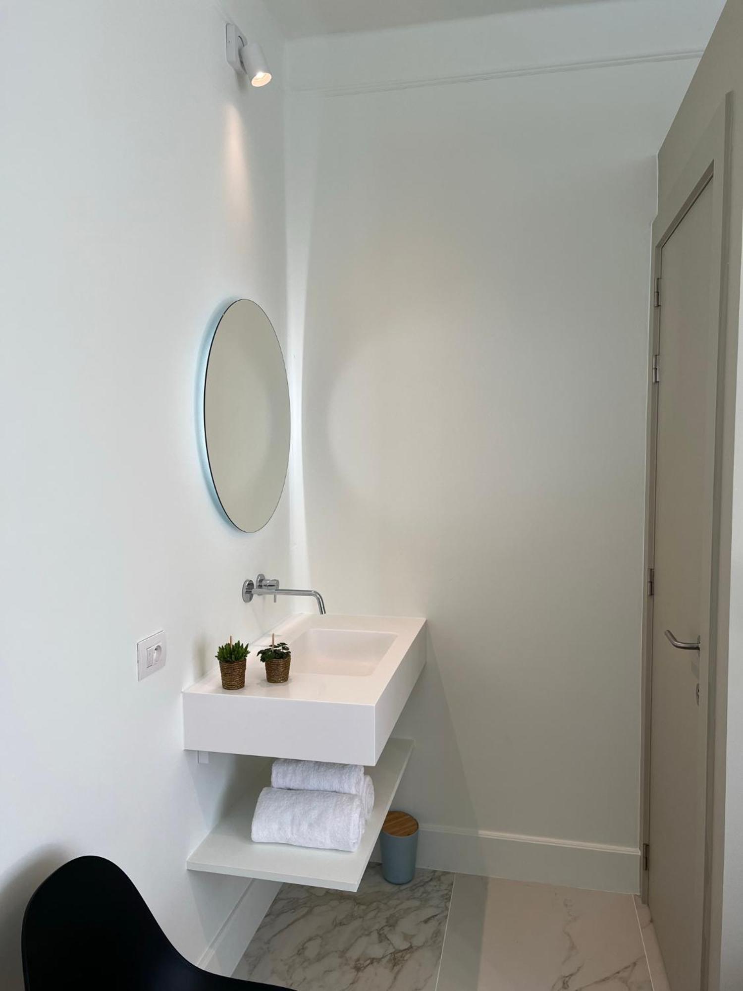 Tuss Bed and Breakfast Κόρτρικ Εξωτερικό φωτογραφία